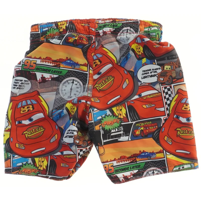 Badebukser med Disney Cars motiv fra H&M (str. 104)