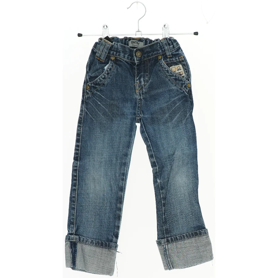 Børnejeans med manchet fra Entry (str. 104)