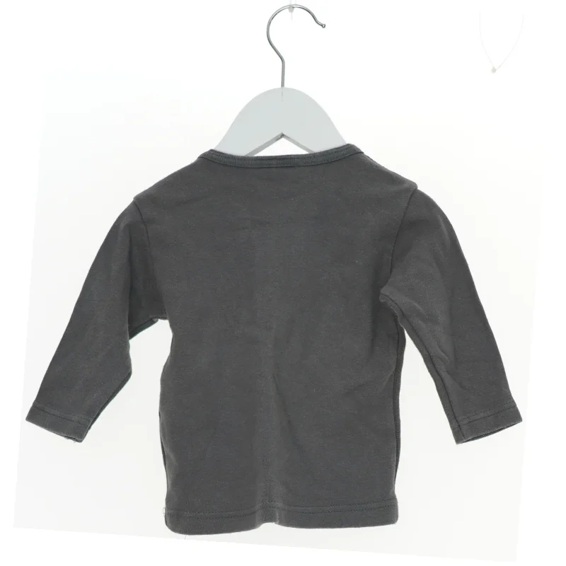 Langærmet trøje med bamsemotiv (str. 74)