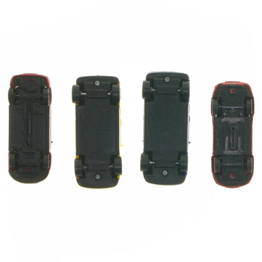 Sæt af små legetøjsbiler (str. ca. 8 cm)