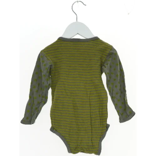 Langærmet bodystocking med striber og stjerner fra Friends (str. 86)