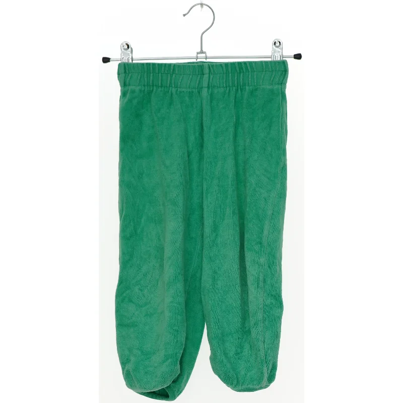 Grønne bukser fra Mads & Mette (str. 92)