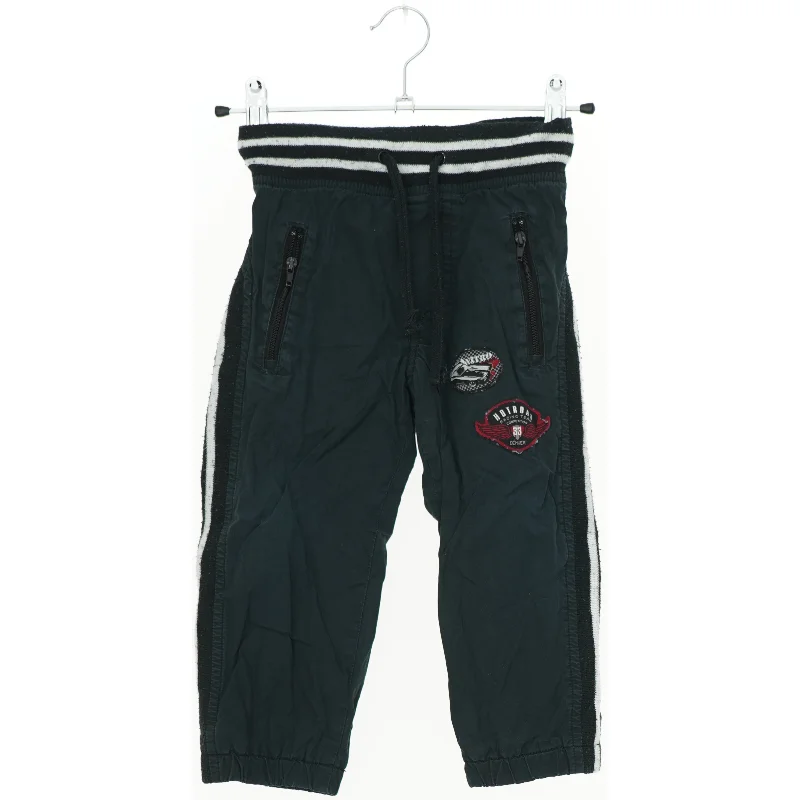 Børnebukser med lynlåslommer fra Friends (str. 98)