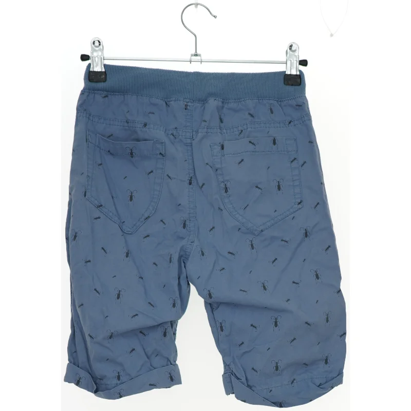 Blå shorts med insektmønster fra Friends (str. 134)