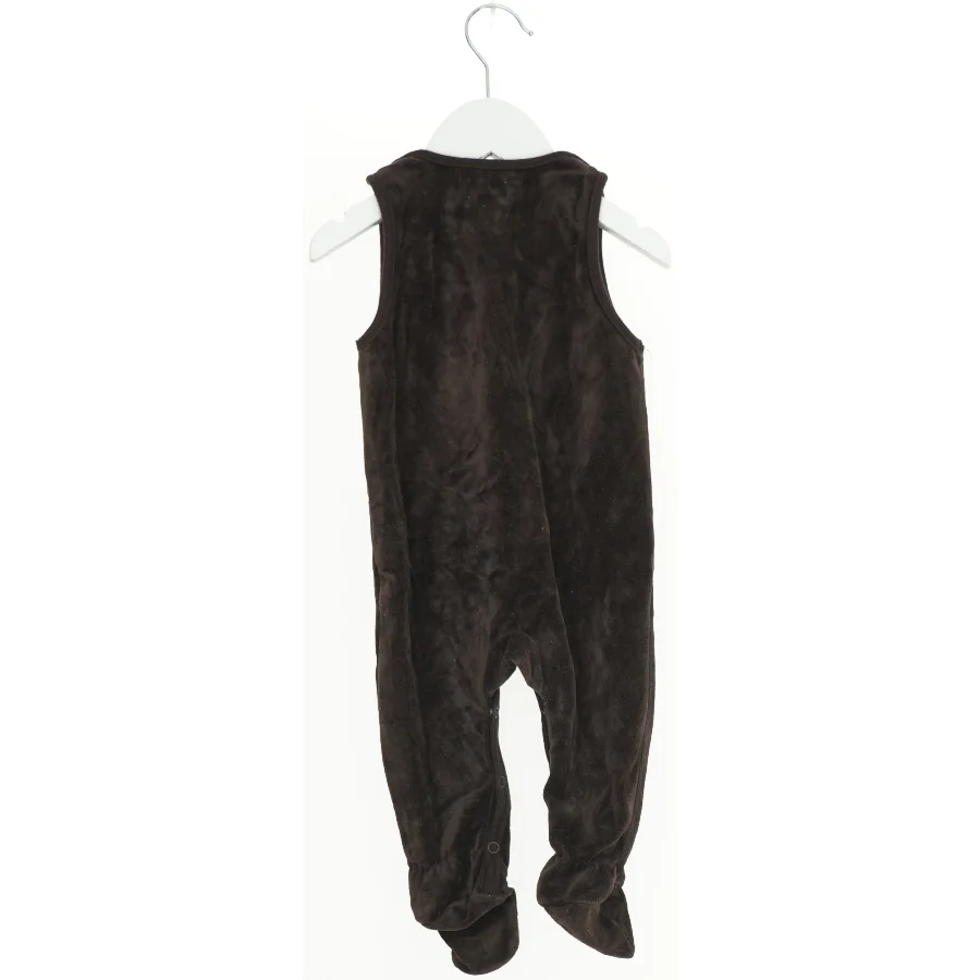 Sparkedragt med giraff motiv fra Name It (str. 68)