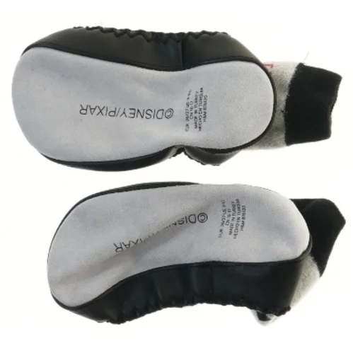 Børnesko med Cars Lightning McQueen motiv fra Disney (str. 26 )