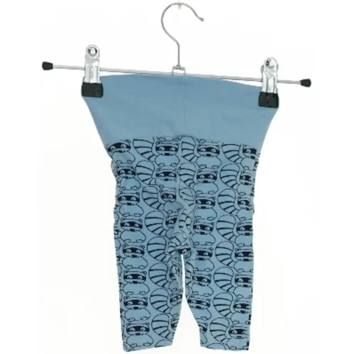 Babybukser med dyremotiv fra Mads & Mette (str. 50)