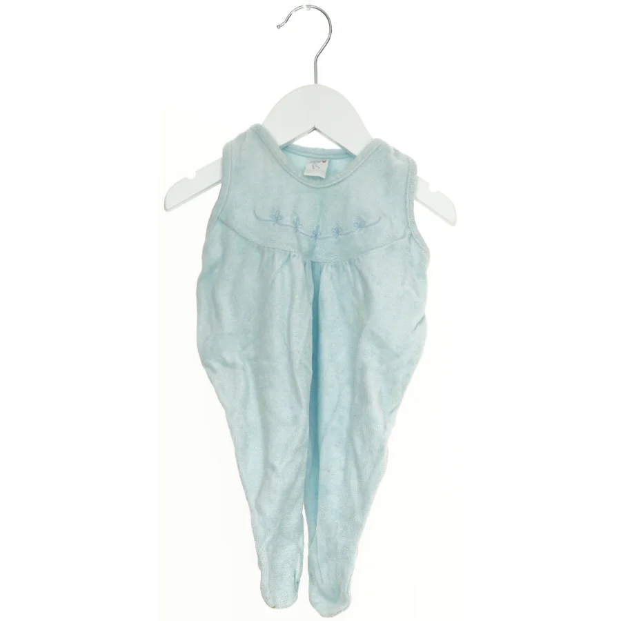 Lyseblå heldragt til baby fra Collection Chérie (str. 62)
