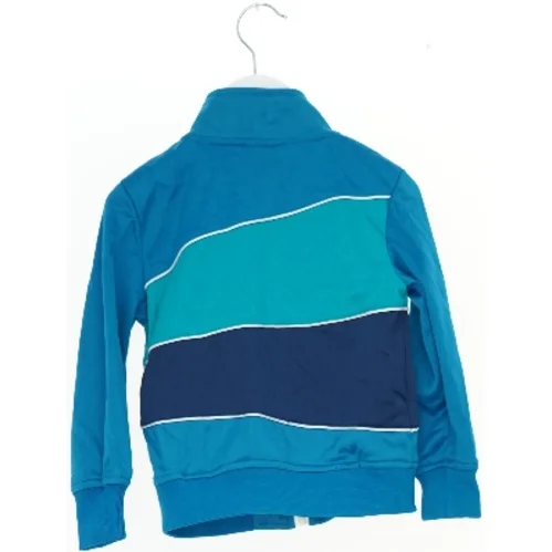 UV-bluse med lynlås fra Mads & Mette (str. 104)