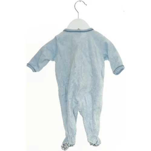 Baby heldragt med elefantdesign fra H&M (str. 56)