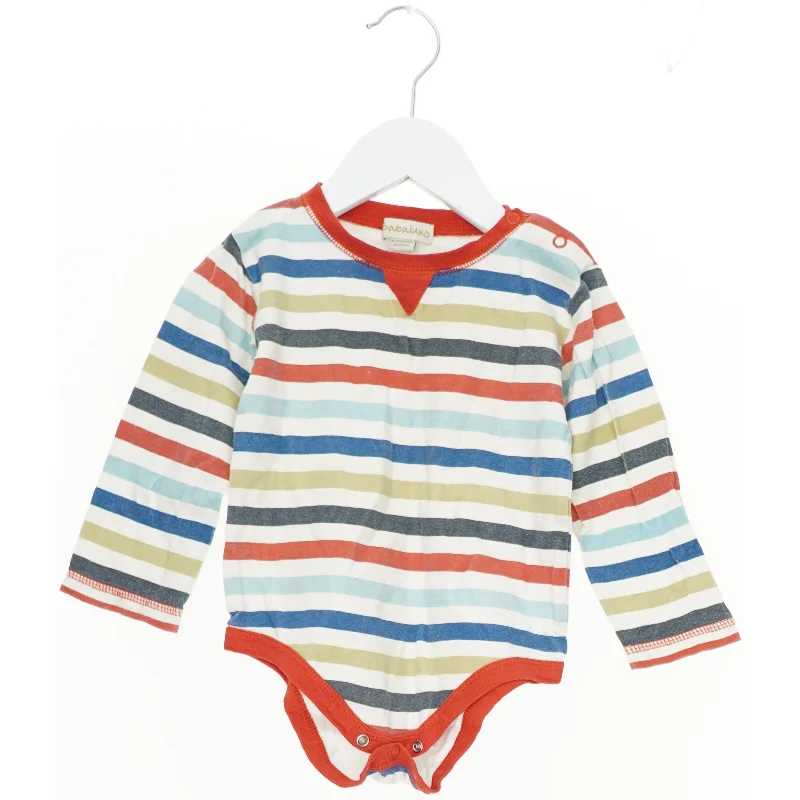 Stribet body med lange ærmer fra Babaluno (str. 86)