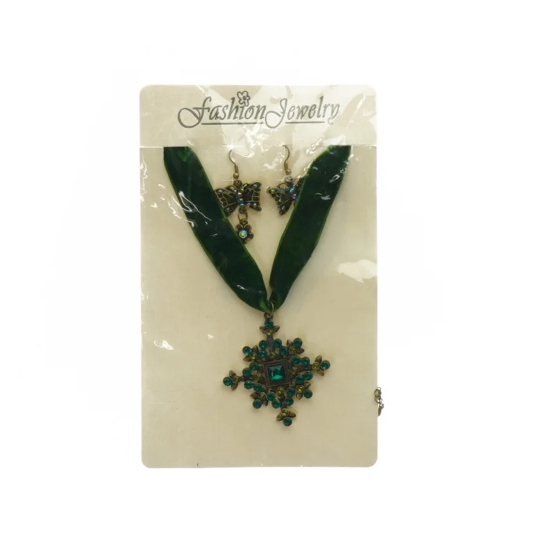 Halskæde og øreringe fra Fashion Je Welry (str. Ukendt)