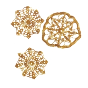 Hæklede mellemlægsservietter (str. Ø 14 og 11 cm)