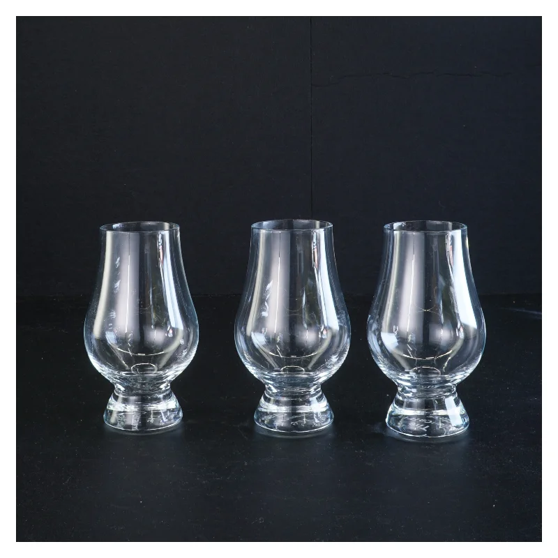 3 drikkeglas (str. 11 x 6 cm)