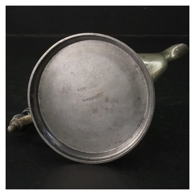 Tin kaffekande  fra V. T. Petersen (str. H. 19 cm)