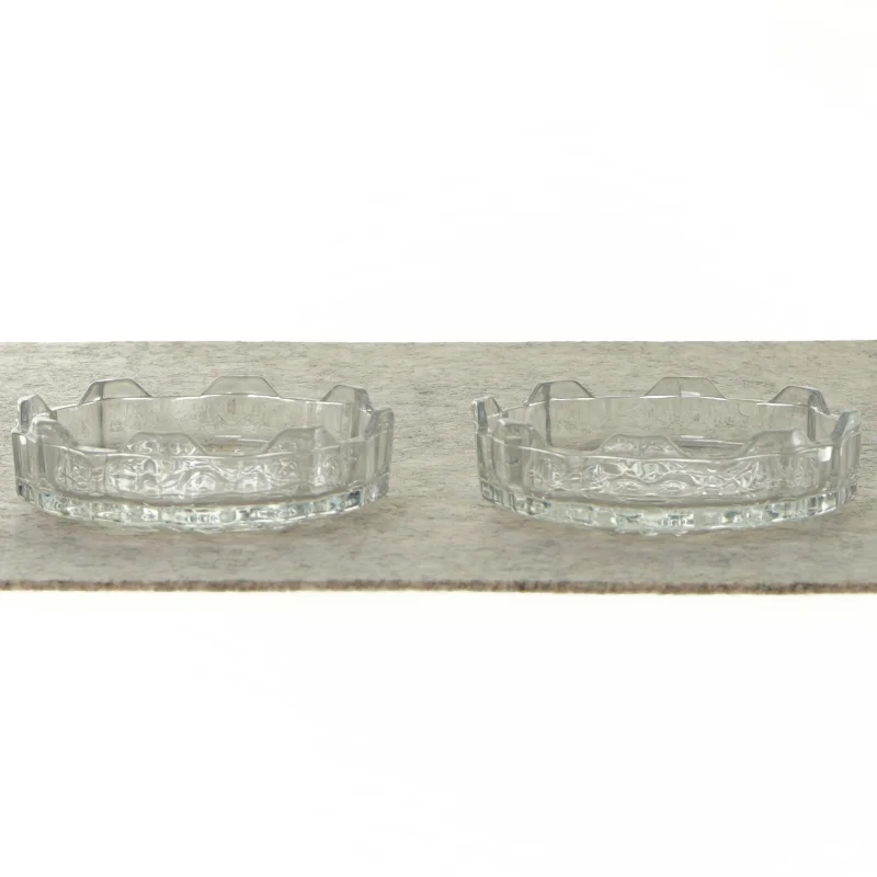 krystal skål, der kan deles i 2 (str. 10 cm)