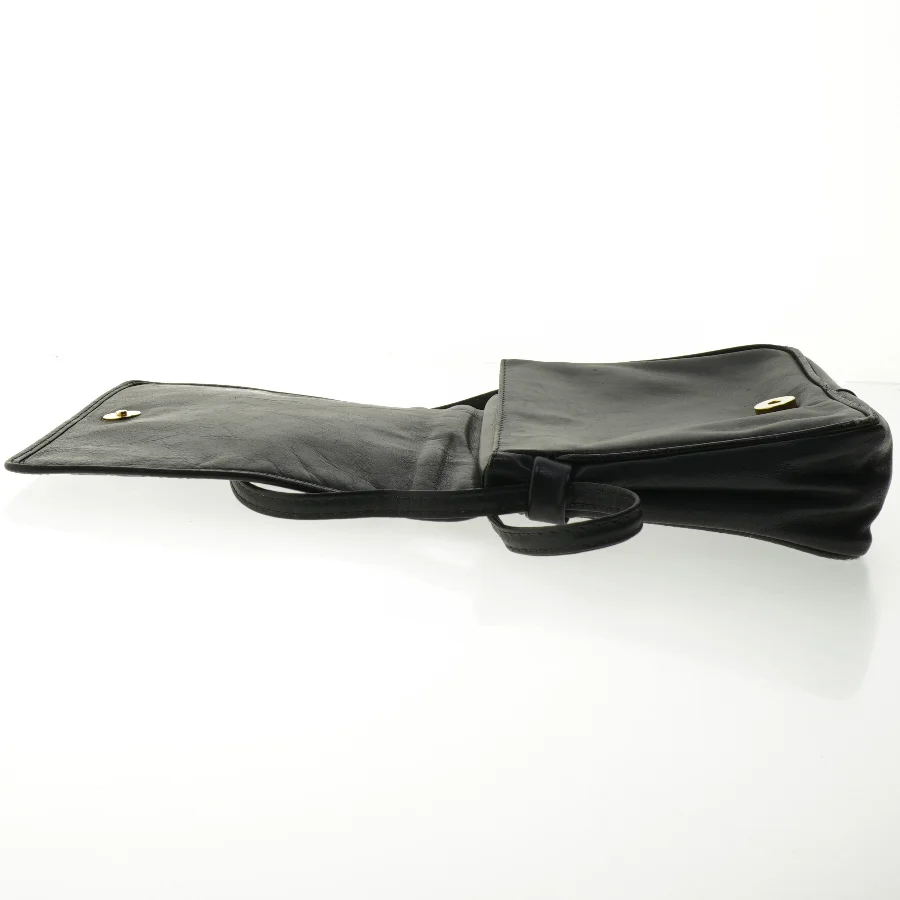 Sort skuldertaske fra Taske (str. 26 x 19 cm)