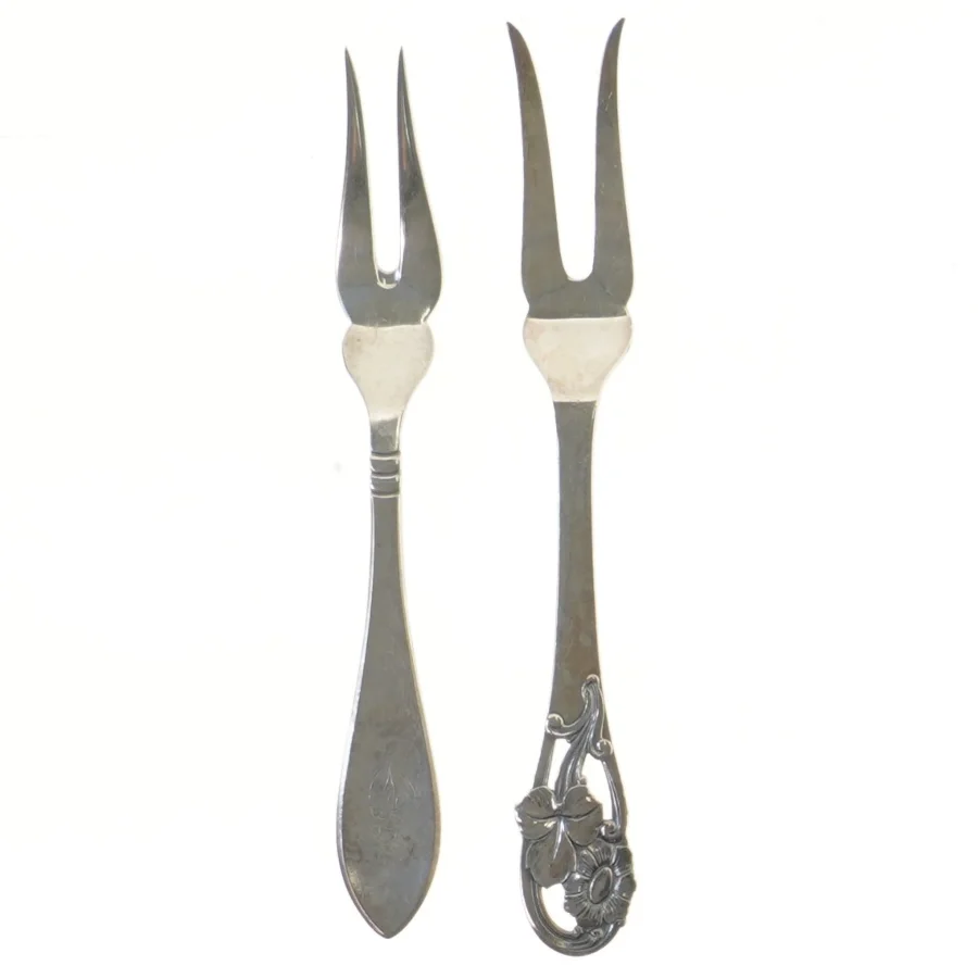 Sæt af sølv serveringsgafler (str. 22 og 23 cm)