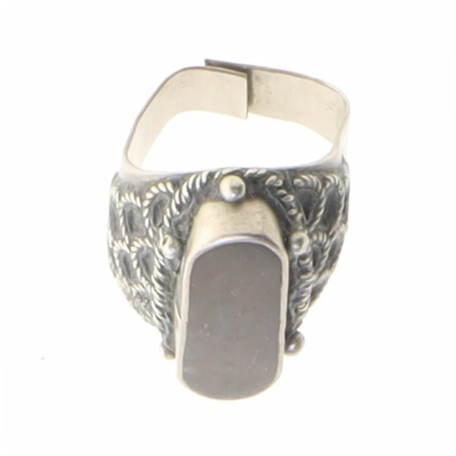 Vintage ring med grå sten (str. Ø 50 mm)