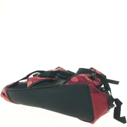 Rød rygsæk med mønster (str. 44x16x34 cm)