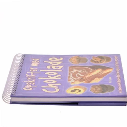 Opskrifter med chokolade : 41 lækre chokoladeopskrifter lige til at lave og spise! af Lisette Agerbo Holm (Bog)