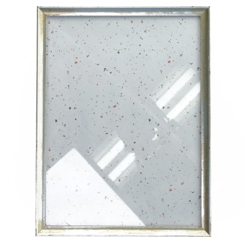 Sølvfarvet billedramme (str. 25x19 cm)