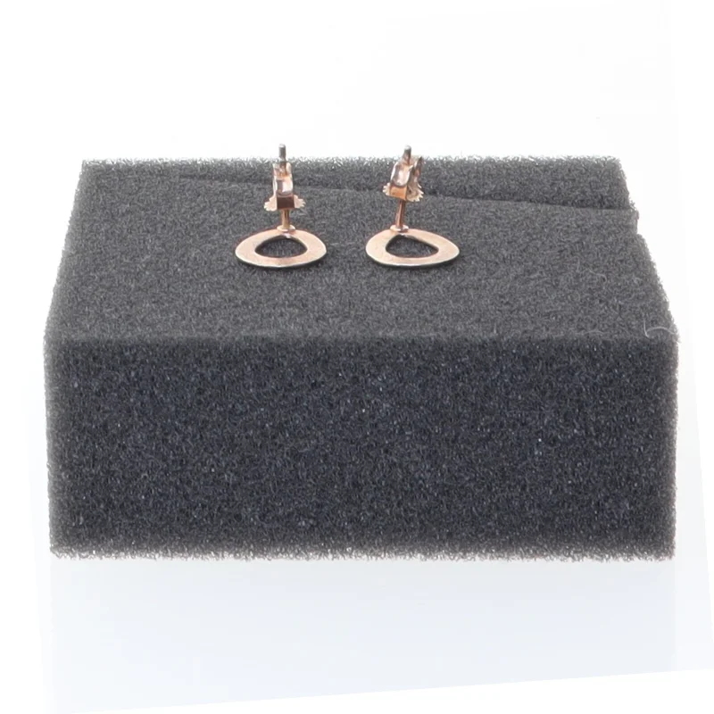 Øreringe i rosaguld farve