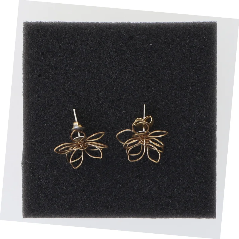 Blomsterøreringe (str. 2 cm)