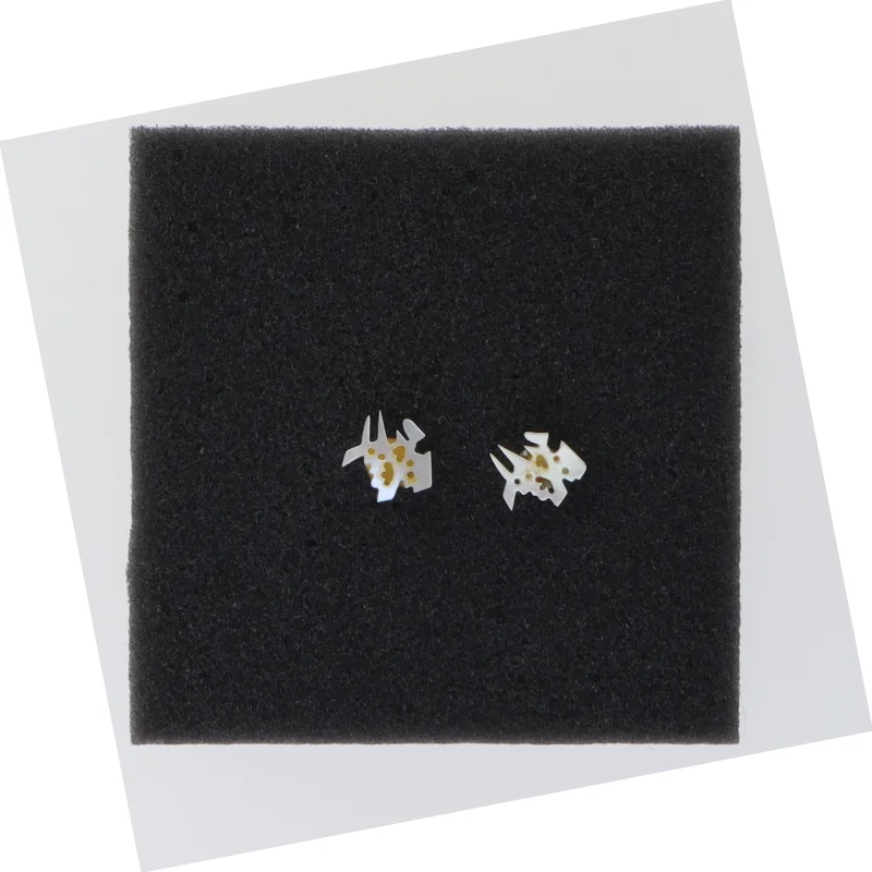 Øreringe i form af dyr (str. 1 cm)