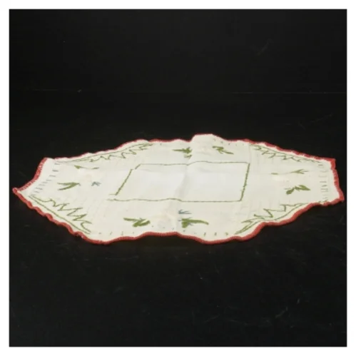 Broderet lysedug (str. 27 x 27 cm)