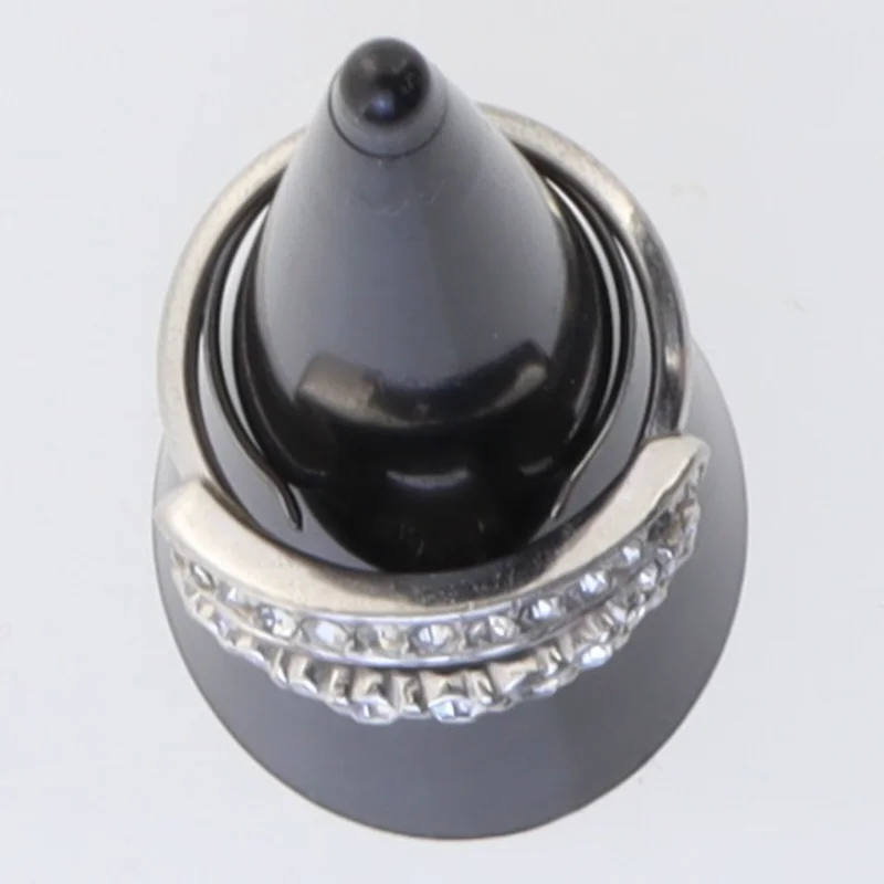 Sølvfarvet ring med zirkonia (str. 51)