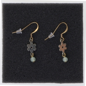 Øreringe med blomster og perler