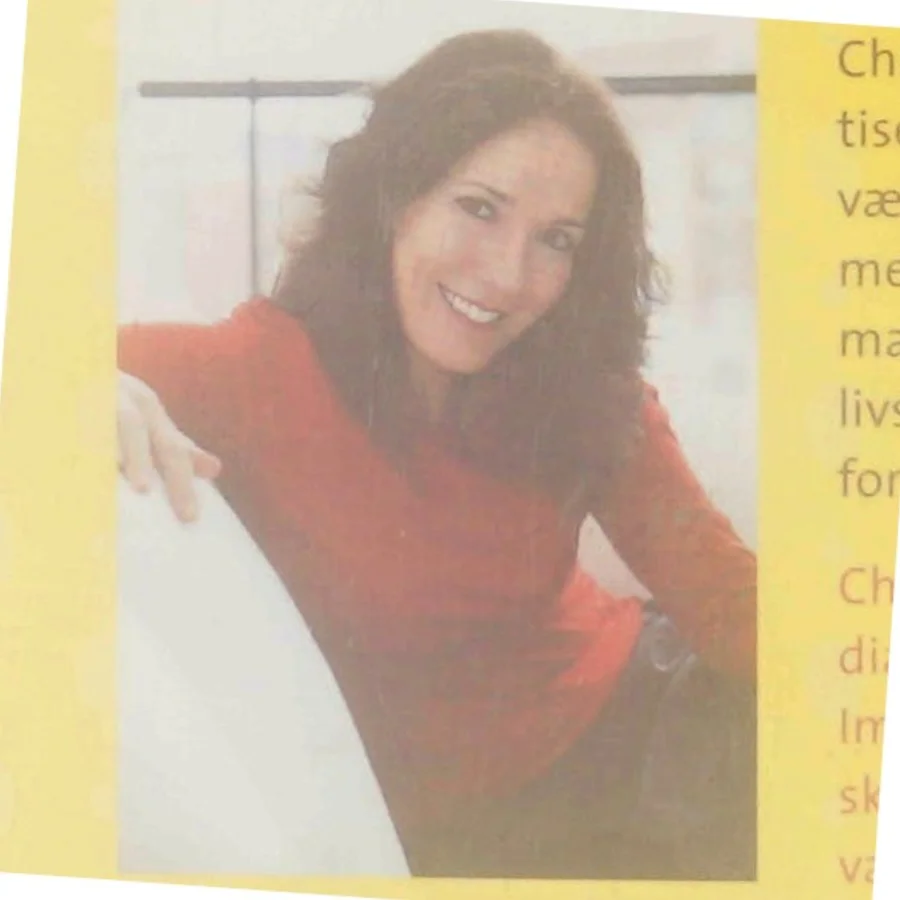 Skrump dig glad : smid et kilo om ugen af Charlotte Hartvig (Bog)