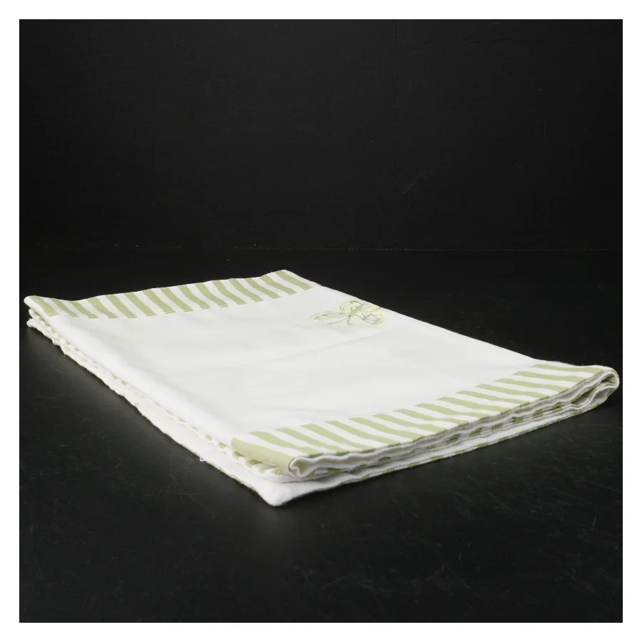 Duge med broderet sommerfugl (str. 90 x 34 cm)