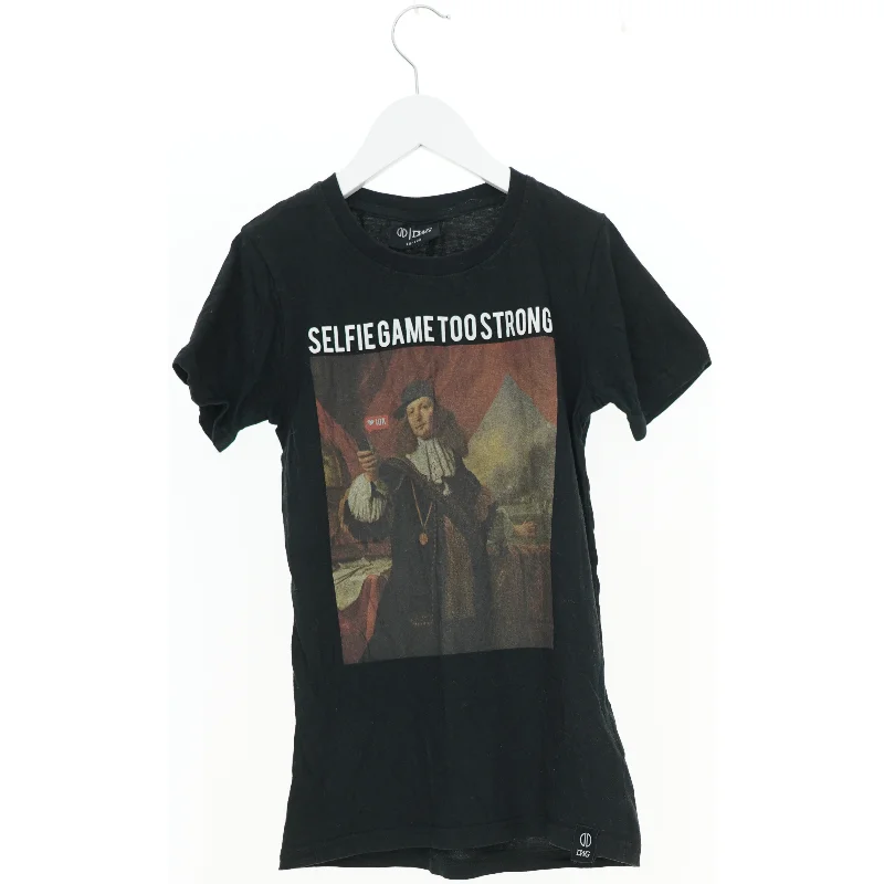 T-Shirt fra DWG (str. 140 cm)