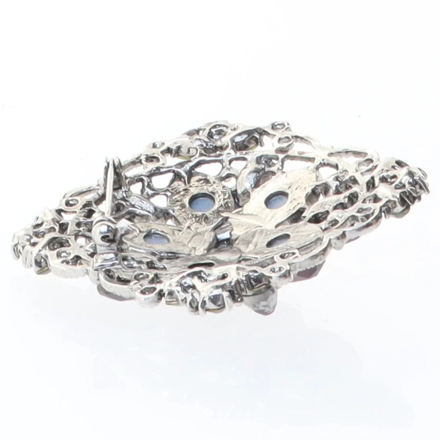 Broche med sten fra (str. X 6 cm)