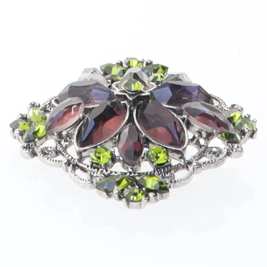 Broche med sten fra (str. X 6 cm)