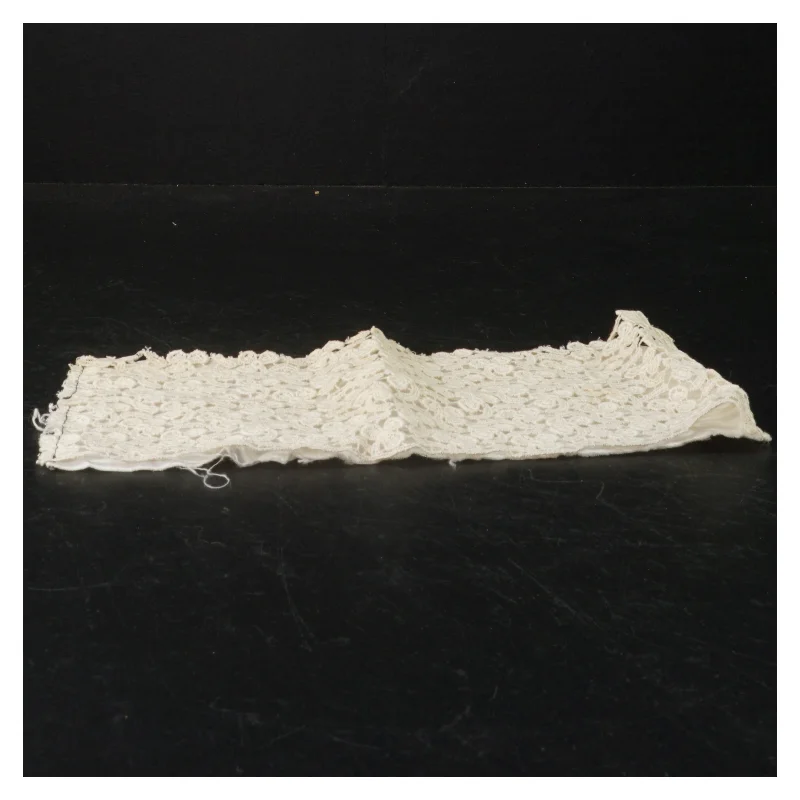 Hvidt blonde tekstil (str. 24 x 10 cm)