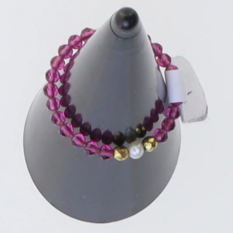 Perlearmbånd med guld- og perledetaljer (str. 52)