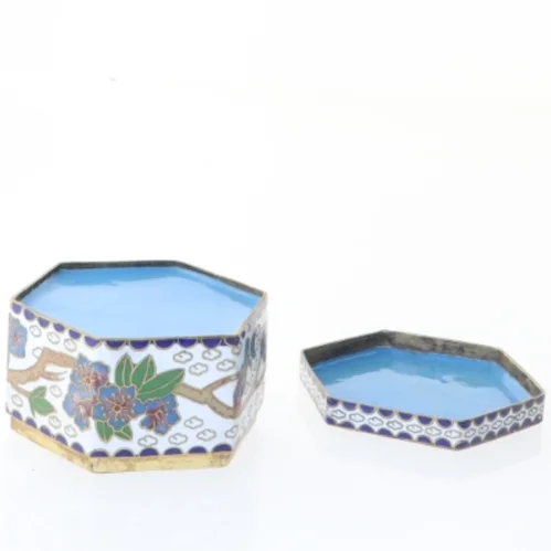 Keramisk smykkeskrin med låg (str. 6,5 x 6 x 4 cm)