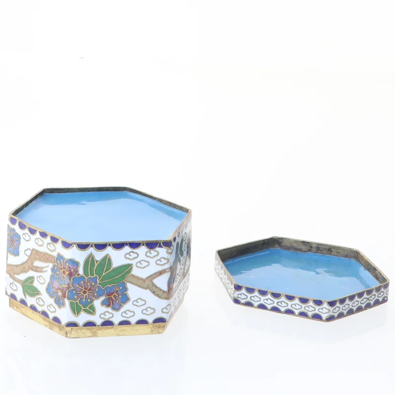 Keramisk smykkeskrin med låg (str. 6,5 x 6 x 4 cm)