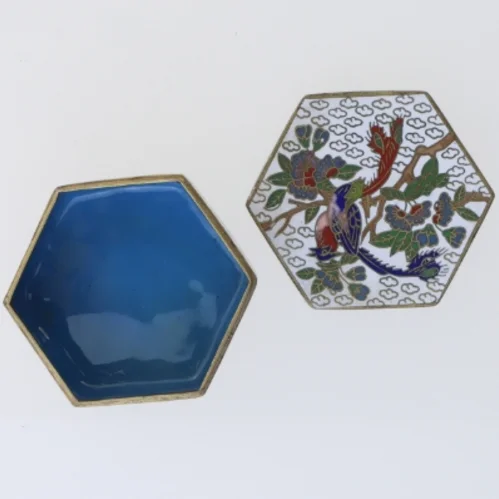 Keramisk smykkeskrin med låg (str. 6,5 x 6 x 4 cm)