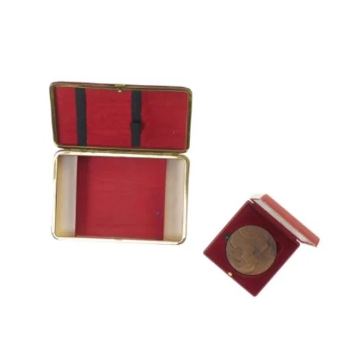 Etui og medalje (str. 9 cm 16 garanti cm)