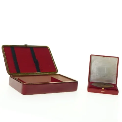 Etui og medalje (str. 9 cm 16 garanti cm)
