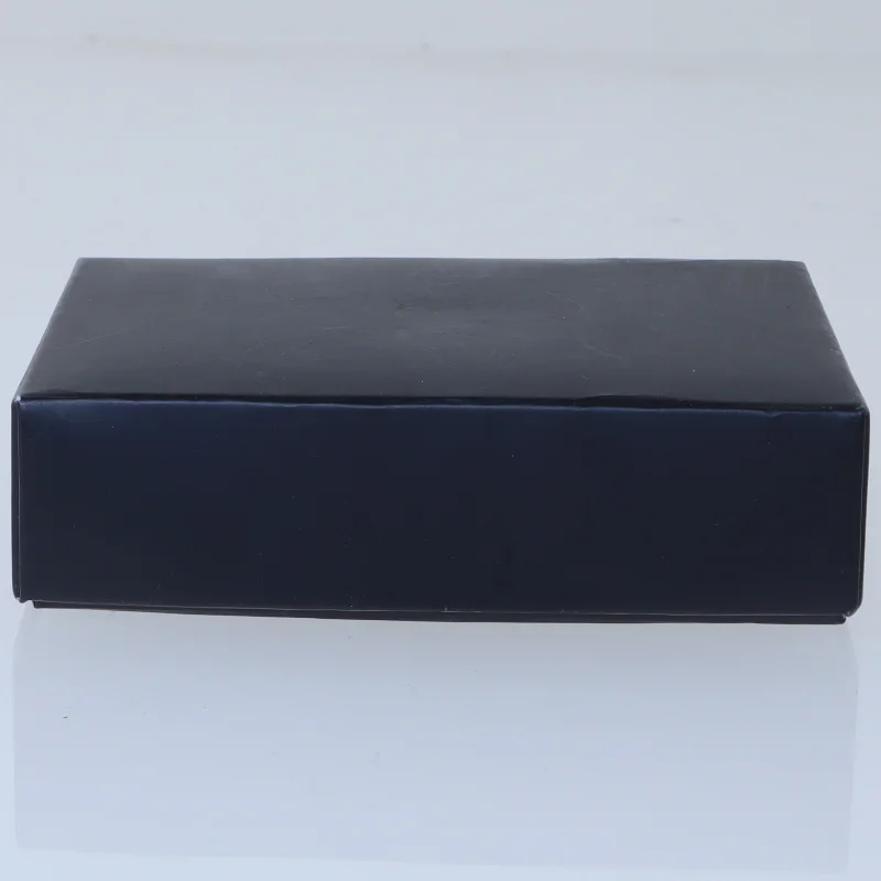 Flettet halskæde med kors vedhæng (str. 40 cm)