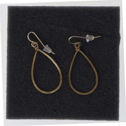 Øreringe i dråbeform (str. 3 cm)