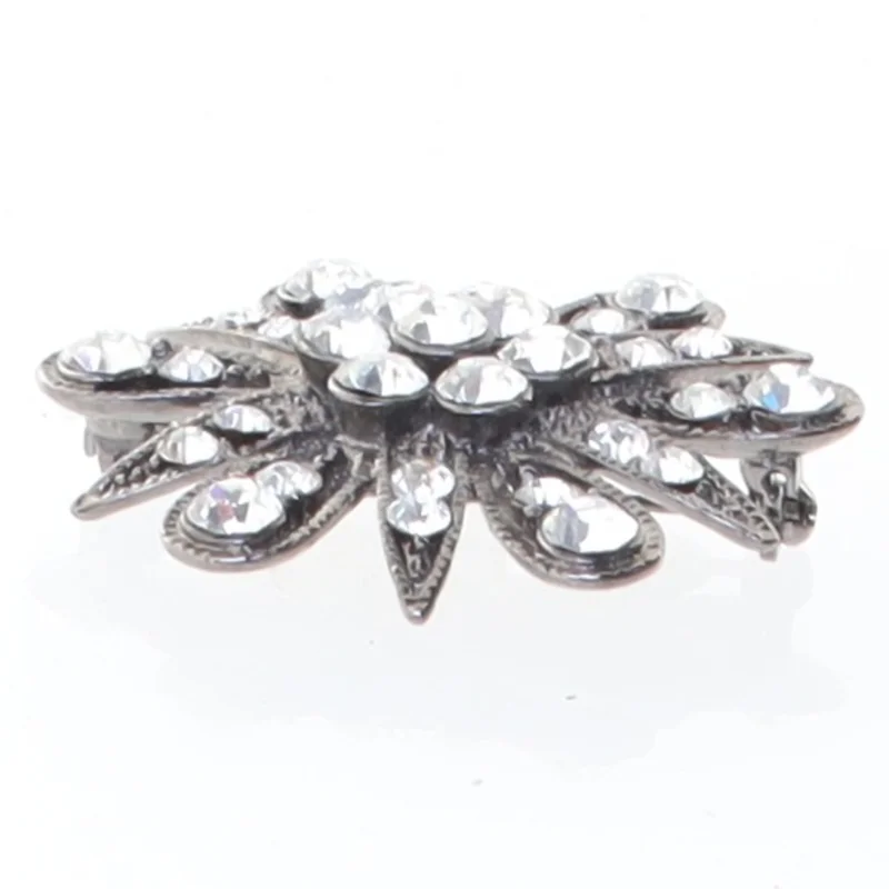 Broche med sten (str. 4,5 cm)