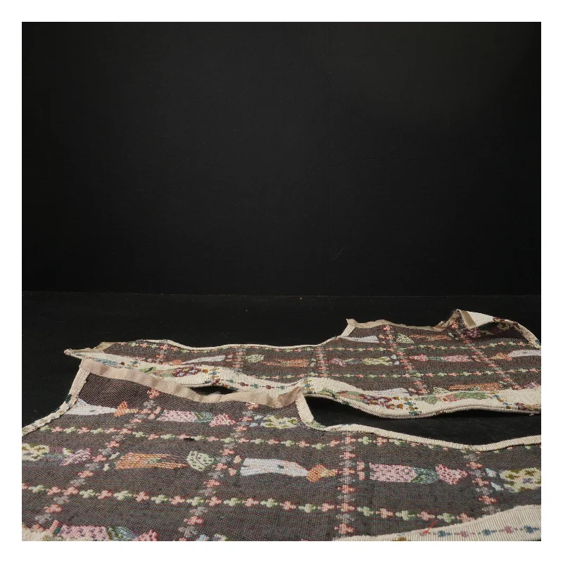Forstykker til vest (str. 47 x 25 cm)