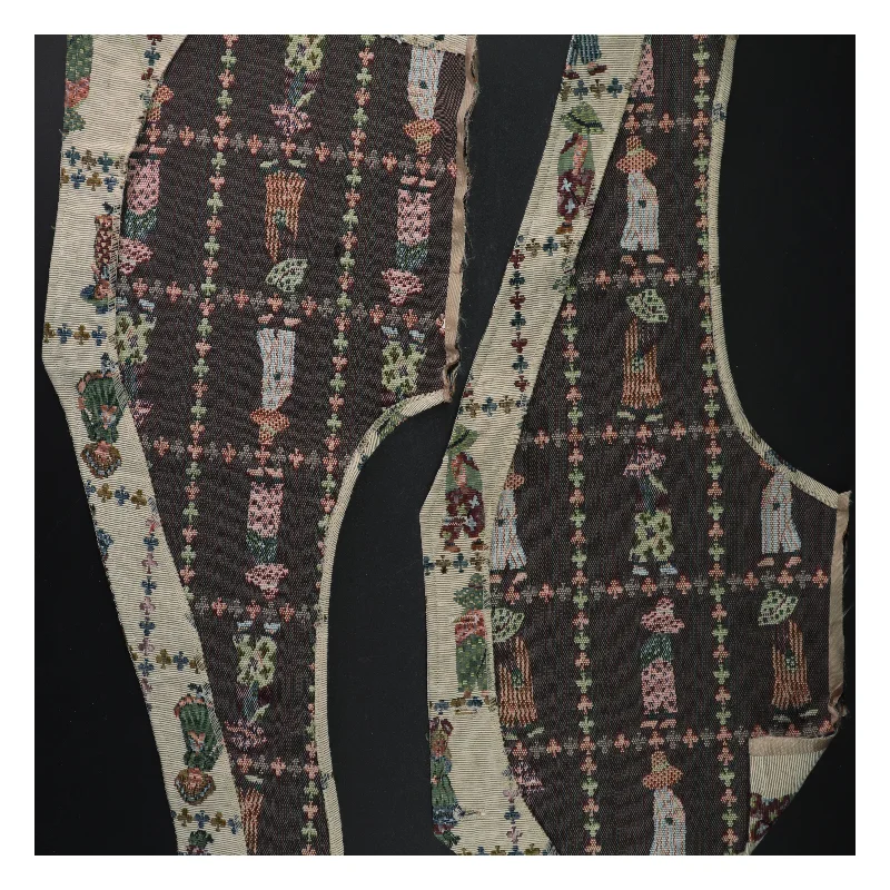 Forstykker til vest (str. 47 x 25 cm)