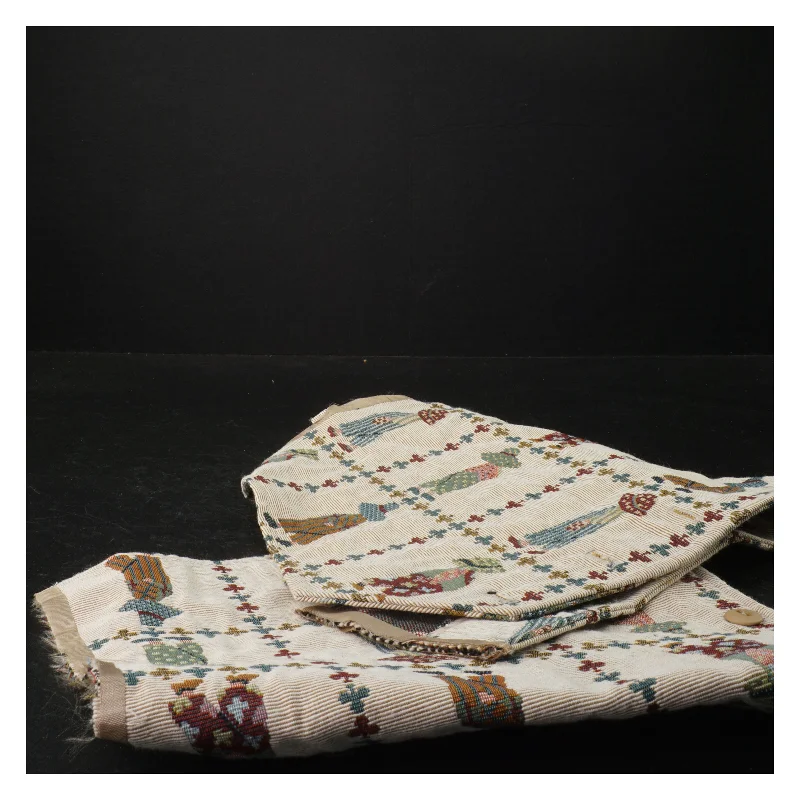 Forstykker til vest (str. 47 x 25 cm)